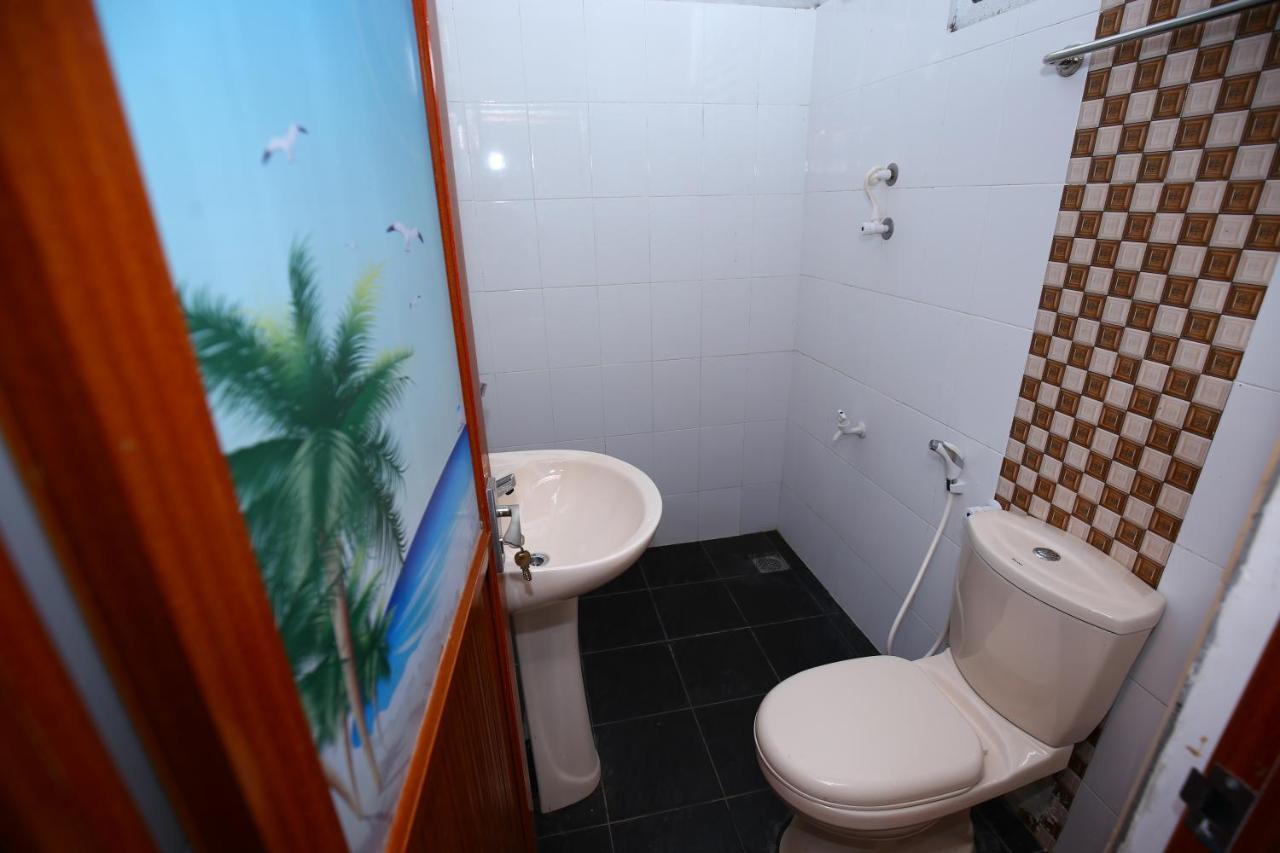 Amadi Rest Hotel Kataragama Bagian luar foto